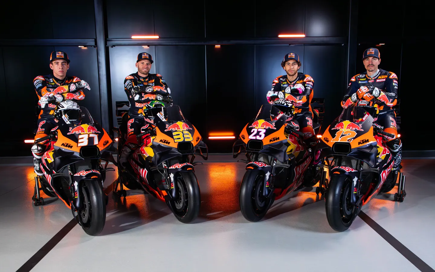 MotoGP: Η KTM αποκαλύπτει το livery των τεσσάρων μοτοσικλετών της για το 2025