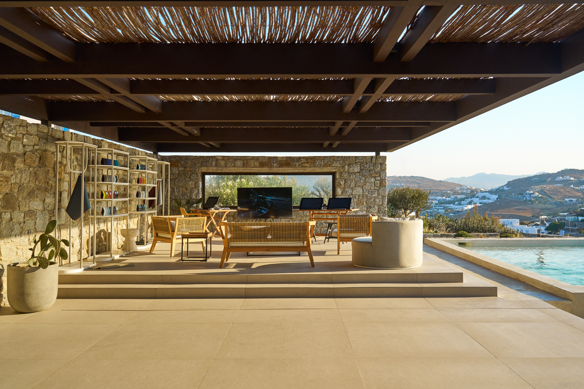 Το Range Rover House στη Μύκονο