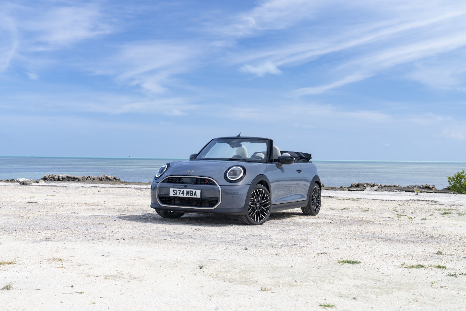 Όταν η οδήγηση γίνεται διασκέδαση με το νέο MINI Cooper Cabrio