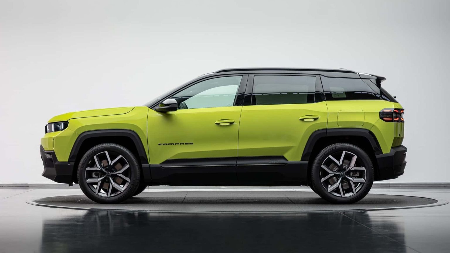 Νέο Jeep Compass: Σύγχρονο, υβριδικό και έτοιμο για όλα
