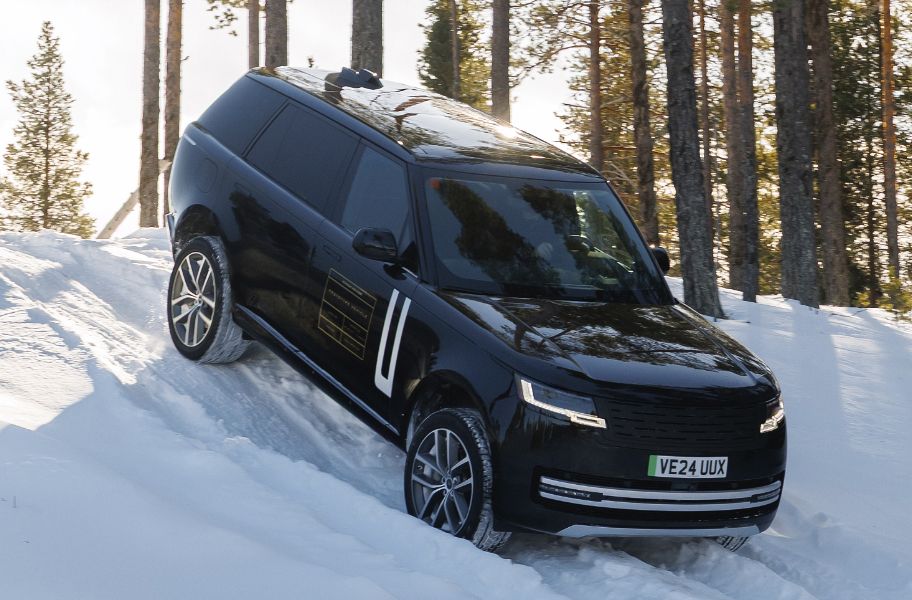 Πρώτες φωτογραφίες του νέου Range Rover
