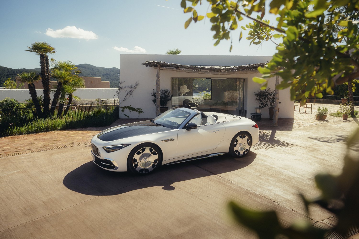 Σπορ και εκκεντρική η νέα Mercedes-Maybach SL Monogram Series