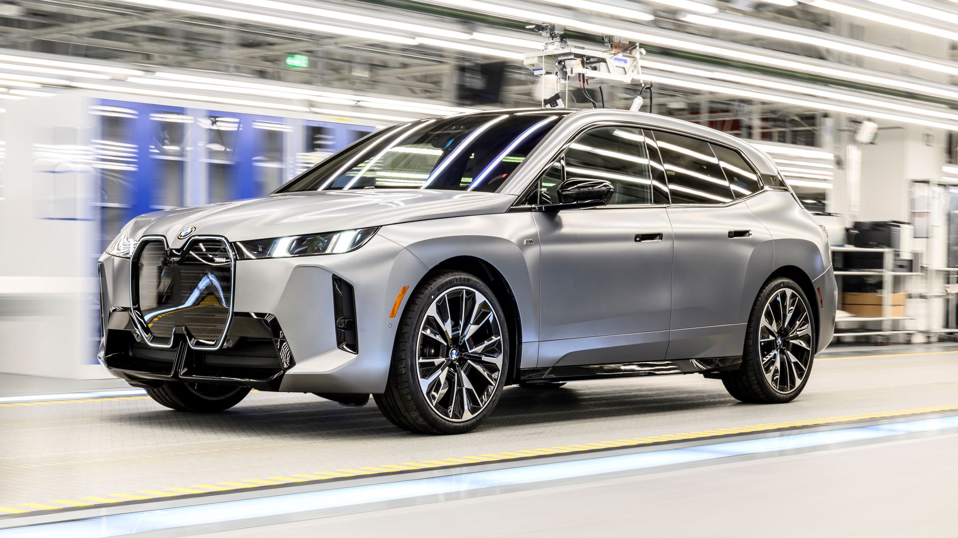 Ξεκίνησε η παραγωγή της νέας BMW iX