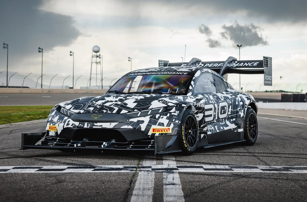 Mustang Mach-E: Καταιγίδα στο Pikes Peak!