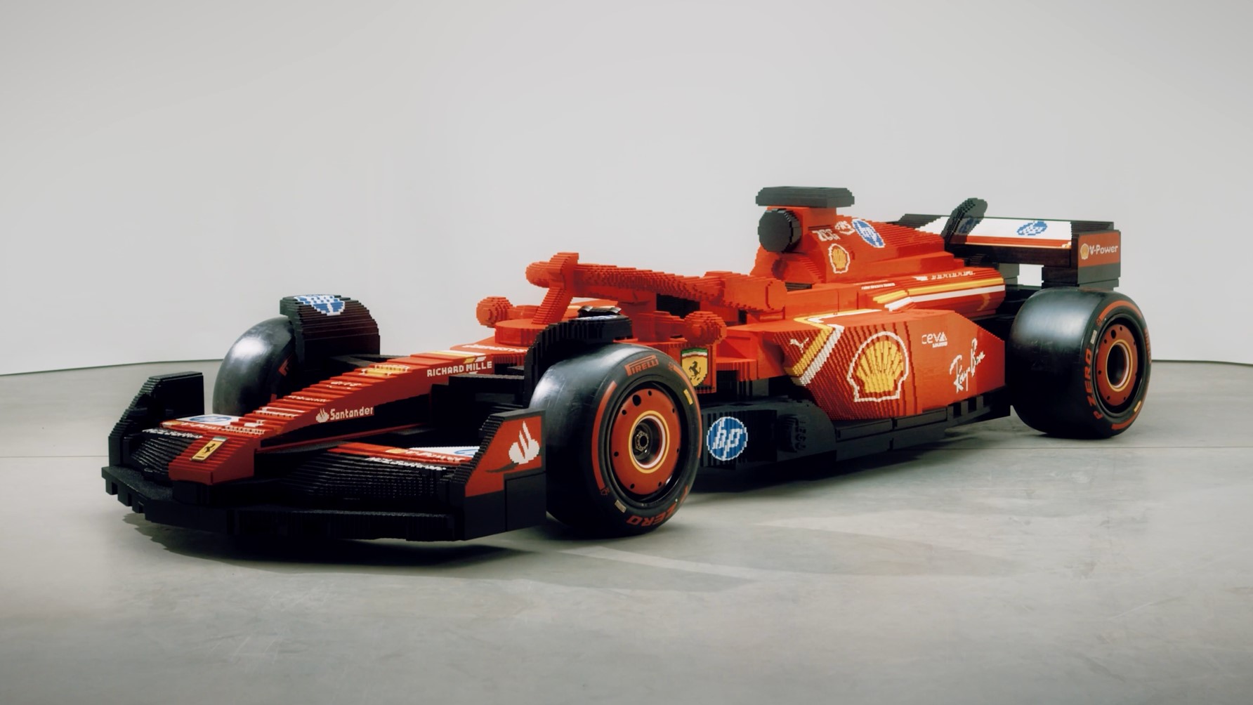 Μαγεία από Lego: Ferrari F1 σε Κλίμακα 1:1 (video)