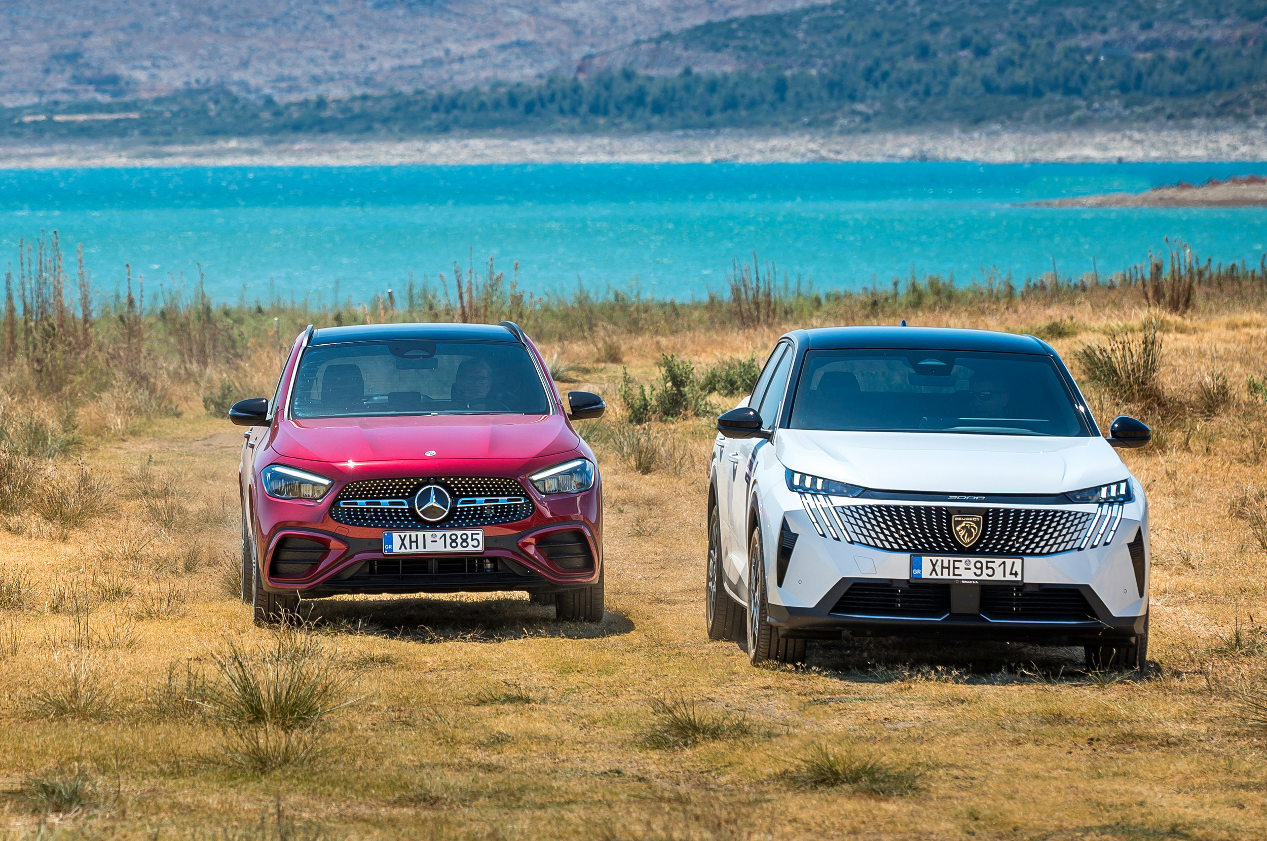 Συγκρίνουμε Mercedes GLA 200 και Peugeot 3008 1.2 Hybrid