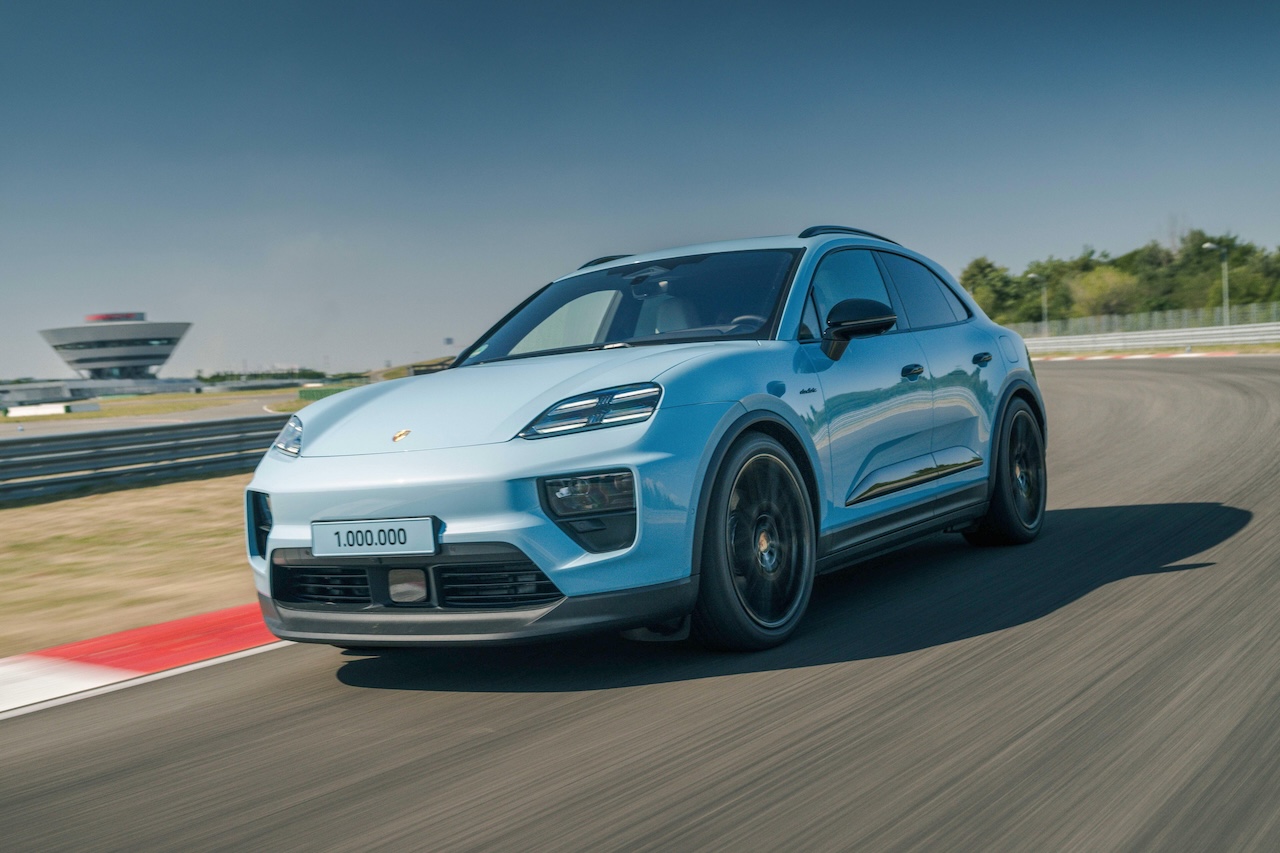 Η Porsche έφτιαξε το εκατομμυριοστό Macan της