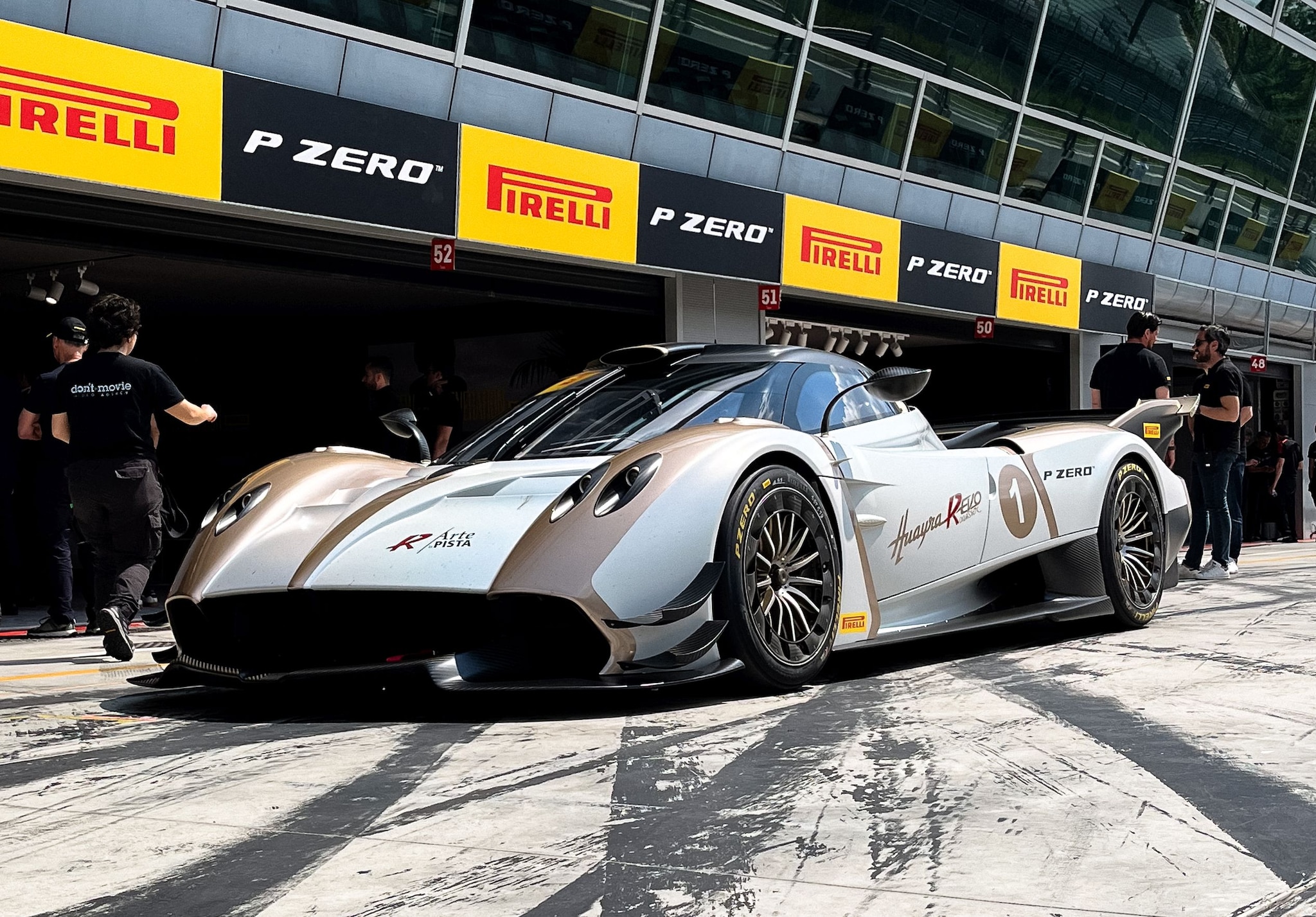 Αυτό είναι το Pagani Huayra R Evo Roadster