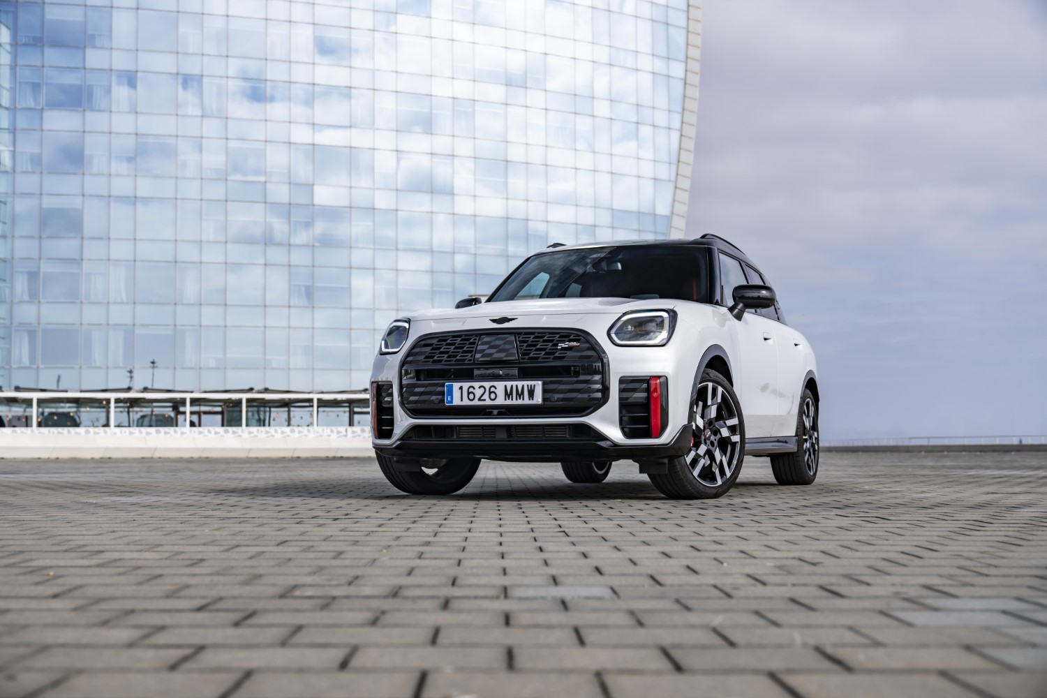 MINI John Cooper Works Countryman ALL4 συνδυάζει επιδόσεις και πρακτικότητα